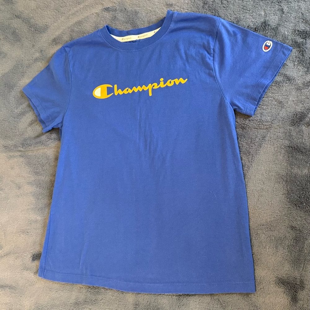 Champion Boy’s Blue T-shirt short sleeve champion logo size Medium
